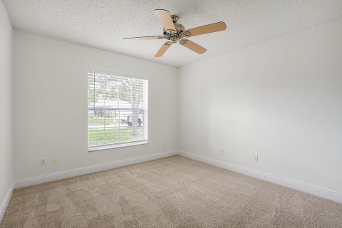 House in Vero Beach, Florida 3 bedrooms, 151.24 sq.m. № 2087502 - photo 24