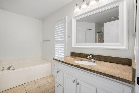 House in Vero Beach, Florida 3 bedrooms, 151.24 sq.m. № 2087502 - photo 16