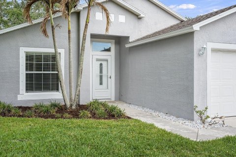 House in Vero Beach, Florida 3 bedrooms, 151.24 sq.m. № 2087502 - photo 29