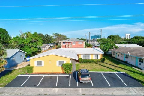 Villa ou maison à louer à Fort Lauderdale, Floride: 1 chambre, 226.96 m2 № 2007302 - photo 8