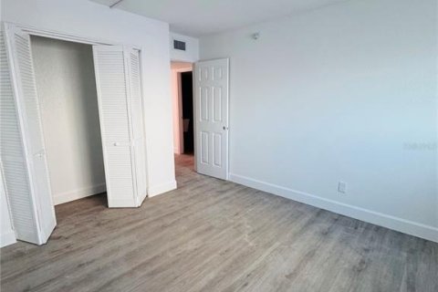 Condo in Fort Myers Beach, Florida, 2 bedrooms  № 1614337 - photo 10