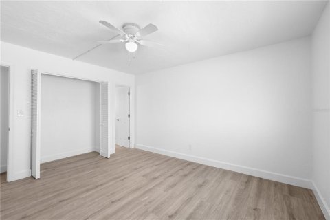 Condo in Fort Myers Beach, Florida, 2 bedrooms  № 1614337 - photo 24