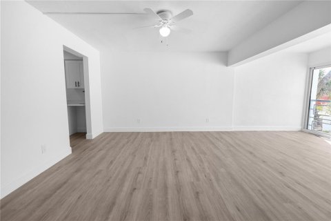 Condo in Fort Myers Beach, Florida, 2 bedrooms  № 1614337 - photo 16