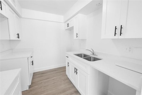 Condo in Fort Myers Beach, Florida, 2 bedrooms  № 1614337 - photo 19