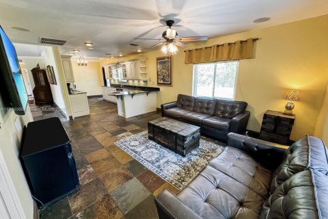 Villa ou maison à vendre à Cooper City, Floride: 3 chambres, 141.68 m2 № 1755982 - photo 8