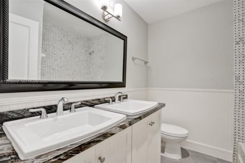 Apartment in Fort Lauderdale, Florida 3 bedrooms, 128.39 sq.m. № 1989524 - photo 16