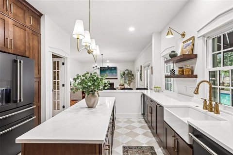 Villa ou maison à vendre à Brandon, Floride: 4 chambres, 435.15 m2 № 2232469 - photo 21