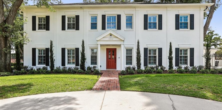 Villa ou maison à Brandon, Floride 4 chambres, 435.15 m2 № 2232469