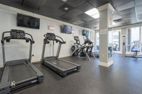 Condo in North Bay Village, Florida, 1 bedroom  № 2025035 - photo 23