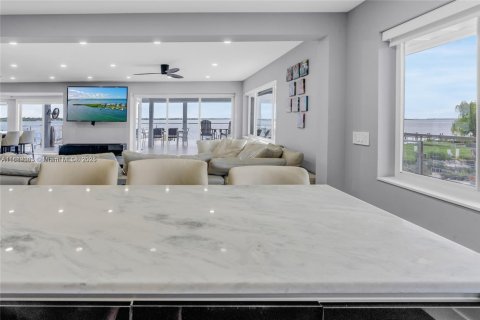 Casa en venta en Key Largo, Florida, 4 dormitorios, 271.83 m2 № 2021340 - foto 9