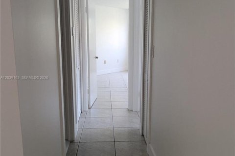 Снять в аренду кондоминиум в Майами, Флорида 2 спальни, 92.9м2, № 2089561 - фото 12