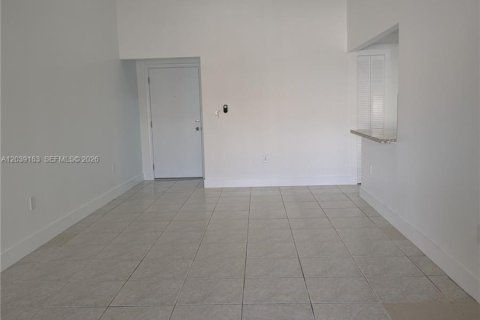 Снять в аренду кондоминиум в Майами, Флорида 2 спальни, 92.9м2, № 2089561 - фото 6