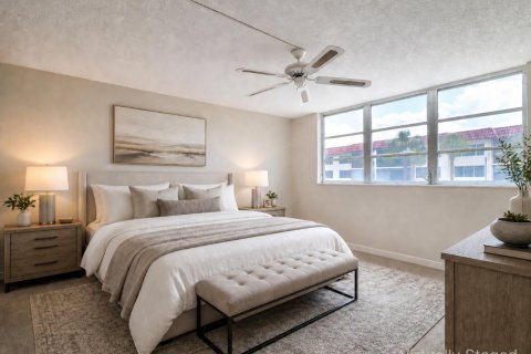Condo in Pembroke Pines, Florida, 2 bedrooms  № 2083346 - photo 4