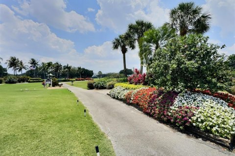 Condo in Pembroke Pines, Florida, 2 bedrooms  № 2083346 - photo 17