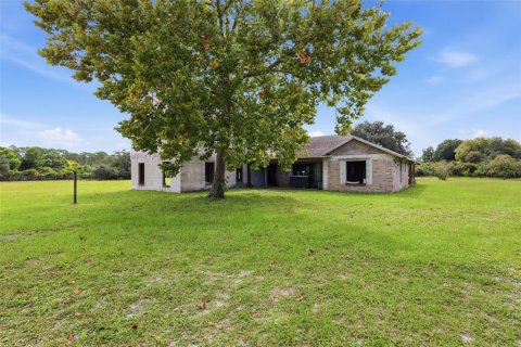 Villa ou maison à vendre à Deltona, Floride: 7 chambres, 467.58 m2 № 2401107 - photo 11