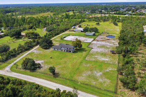 Villa ou maison à Deltona, Floride 7 chambres, 467.58 m2 № 2401107