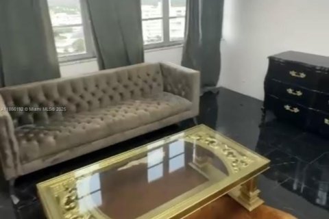 Condominio en alquiler en Miami, Florida, 2 dormitorios, 105.91 m2 № 1893520 - foto 5