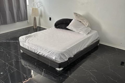 Condominio en alquiler en Miami, Florida, 2 dormitorios, 105.91 m2 № 1893520 - foto 10