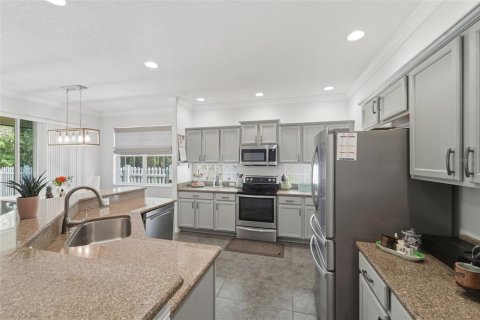 House in Orlando, Florida 4 bedrooms, 217.86 sq.m. № 2232216 - photo 24