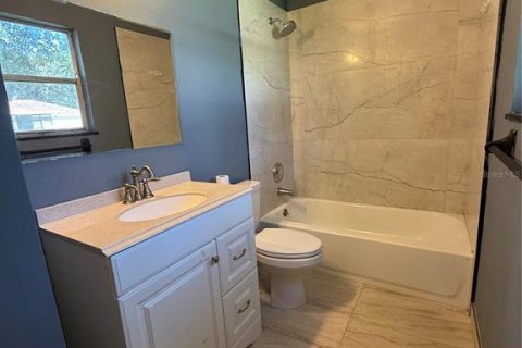 Villa ou maison à louer à Sarasota, Floride: 3 chambres, 107.02 m2 № 2388727 - photo 9
