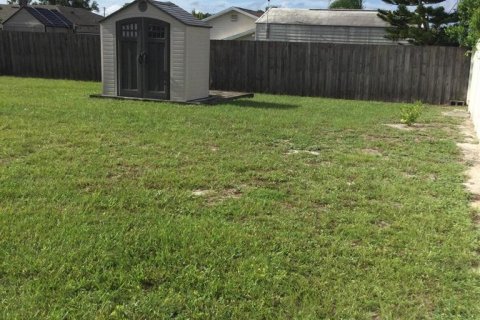 Casa en venta en Deltona, Florida, 3 dormitorios, 117.61 m2 № 1918256 - foto 23