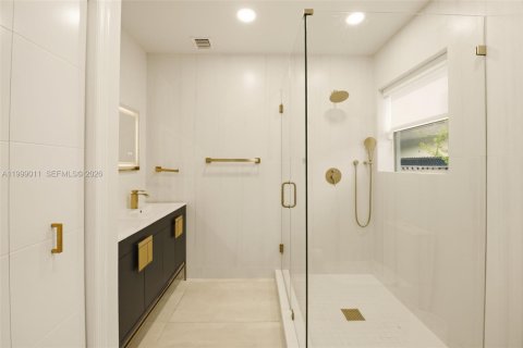 Снять в аренду виллу или дом в Майами-Бич, Флорида 3 спальни, 170.75м2, № 2060989 - фото 11