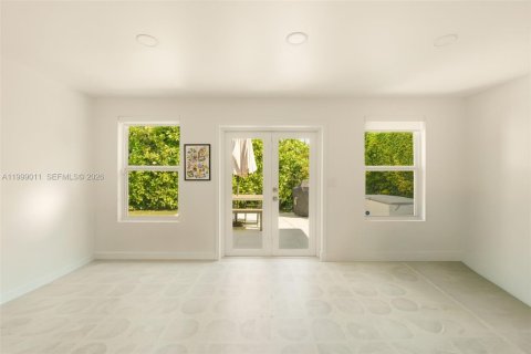 Снять в аренду виллу или дом в Майами-Бич, Флорида 3 спальни, 170.75м2, № 2060989 - фото 19