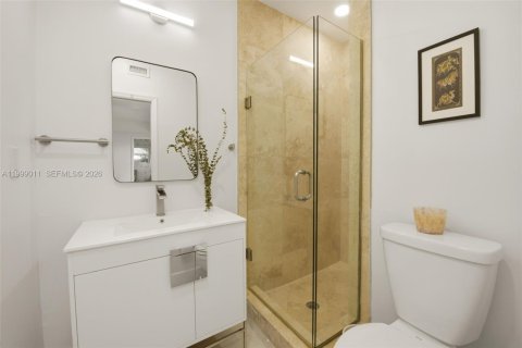 Снять в аренду виллу или дом в Майами-Бич, Флорида 3 спальни, 170.75м2, № 2060989 - фото 18