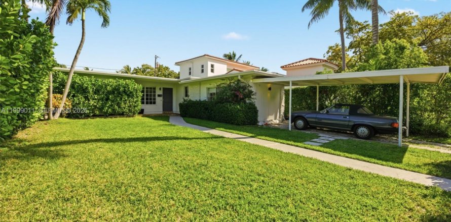 Дом в Майами-Бич, Флорида 3 спальни, 170.75м2 № 2060989