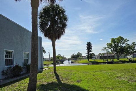 Apartment in Rotonda, Florida 2 bedrooms, 85.93 sq.m. № 1782325 - photo 2