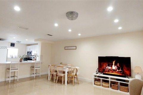 Таунхаус в Майами-Гарденс, Флорида 2 спальни, 105.35м2 № 2086588