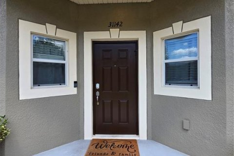 Townhouse in Wesley Chapel, Florida 4 bedrooms, 149.76 sq.m. № 2229499 - photo 2