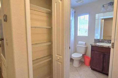 Townhouse in Wesley Chapel, Florida 4 bedrooms, 149.76 sq.m. № 2229499 - photo 21