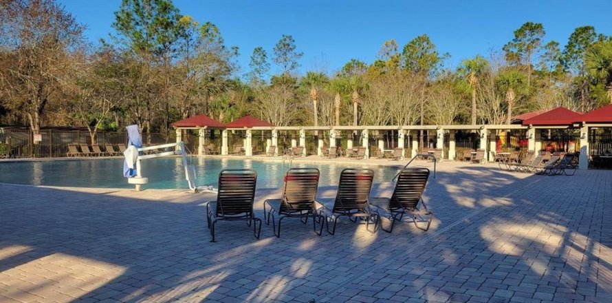 Townhouse in Wesley Chapel, Florida 4 bedrooms, 149.76 sq.m. № 2229499