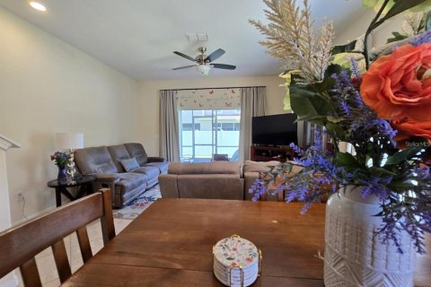 Townhouse in Wesley Chapel, Florida 4 bedrooms, 149.76 sq.m. № 2229499 - photo 15