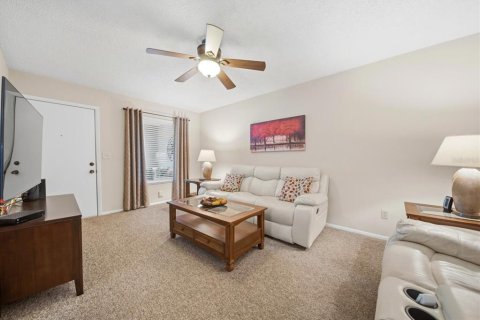 House in Palm Harbor, Florida 2 bedrooms, 106.65 sq.m. № 2156257 - photo 10