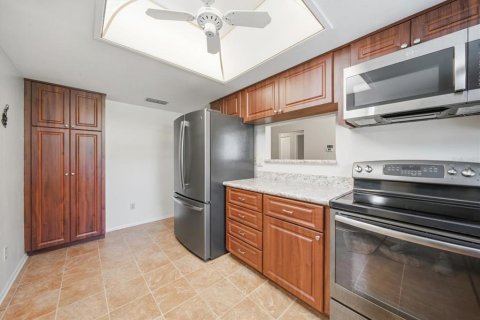 House in Palm Harbor, Florida 2 bedrooms, 106.65 sq.m. № 2156257 - photo 19