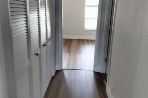 Condo in Deerfield Beach, Florida, 2 bedrooms № 2245333 - photo 11