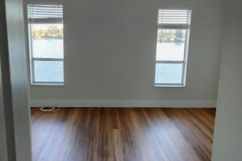 Condo in Deerfield Beach, Florida, 2 bedrooms № 2245333 - photo 2