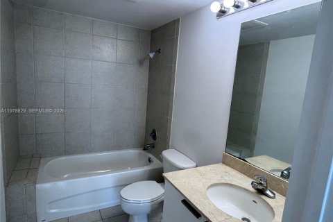 Condominio en alquiler en Hollywood, Florida, 3 dormitorios, 137.68 m2 № 2155071 - foto 8