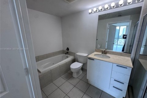 Condominio en alquiler en Hollywood, Florida, 3 dormitorios, 137.68 m2 № 2155071 - foto 16