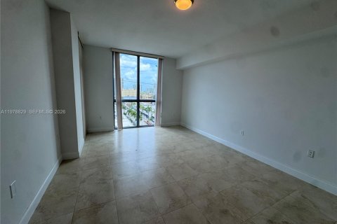 Condominio en alquiler en Hollywood, Florida, 3 dormitorios, 137.68 m2 № 2155071 - foto 14