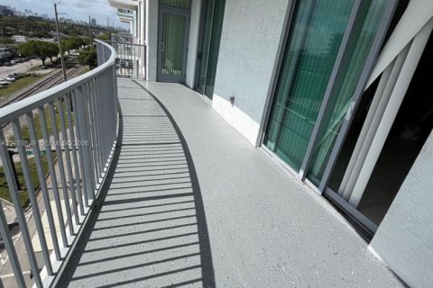 Condominio en alquiler en Hollywood, Florida, 3 dormitorios, 137.68 m2 № 2155071 - foto 10