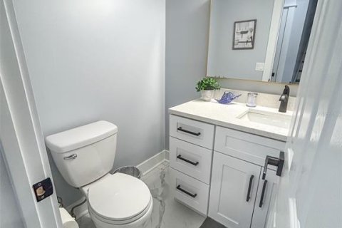 Купить кондоминиум в Мадейра - Бич, Флорида 8 комнат, 96.62м2, № 2121642 - фото 12