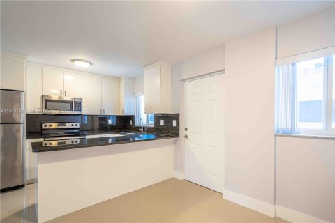 Appartement à louer à Miami Beach, Floride: 1 chambre, 72 m2 № 1890194 - photo 3