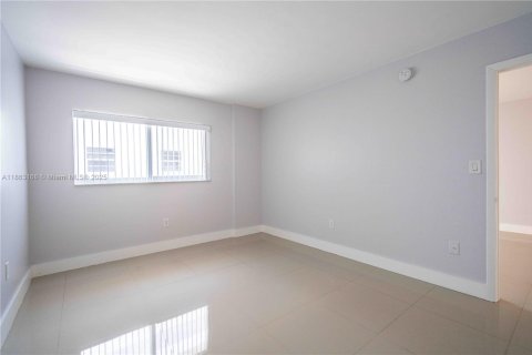 Appartement à louer à Miami Beach, Floride: 1 chambre, 72 m2 № 1890194 - photo 14