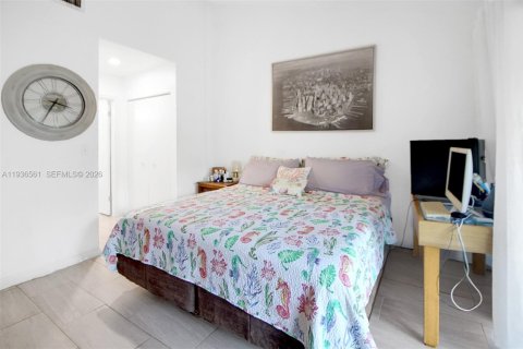 Adosado en venta en Miami, Florida, 2 dormitorios, 110.74 m2 № 1999863 - foto 10