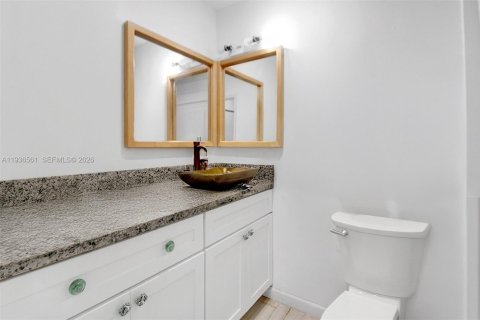 Adosado en venta en Miami, Florida, 2 dormitorios, 110.74 m2 № 1999863 - foto 14