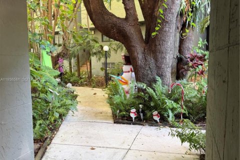 Adosado en venta en Miami, Florida, 2 dormitorios, 110.74 m2 № 1999863 - foto 25