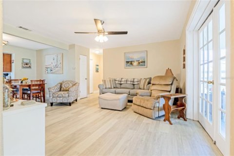 Villa ou maison à louer à Daytona Beach, Floride: 3 chambres, 110.18 m2 № 2431834 - photo 11